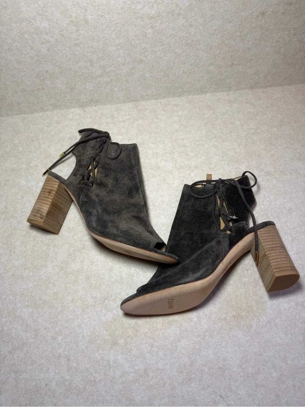 VANELi Better Gray Leather Suede Peep Toe Ankle Booties Block Heel Size 9M